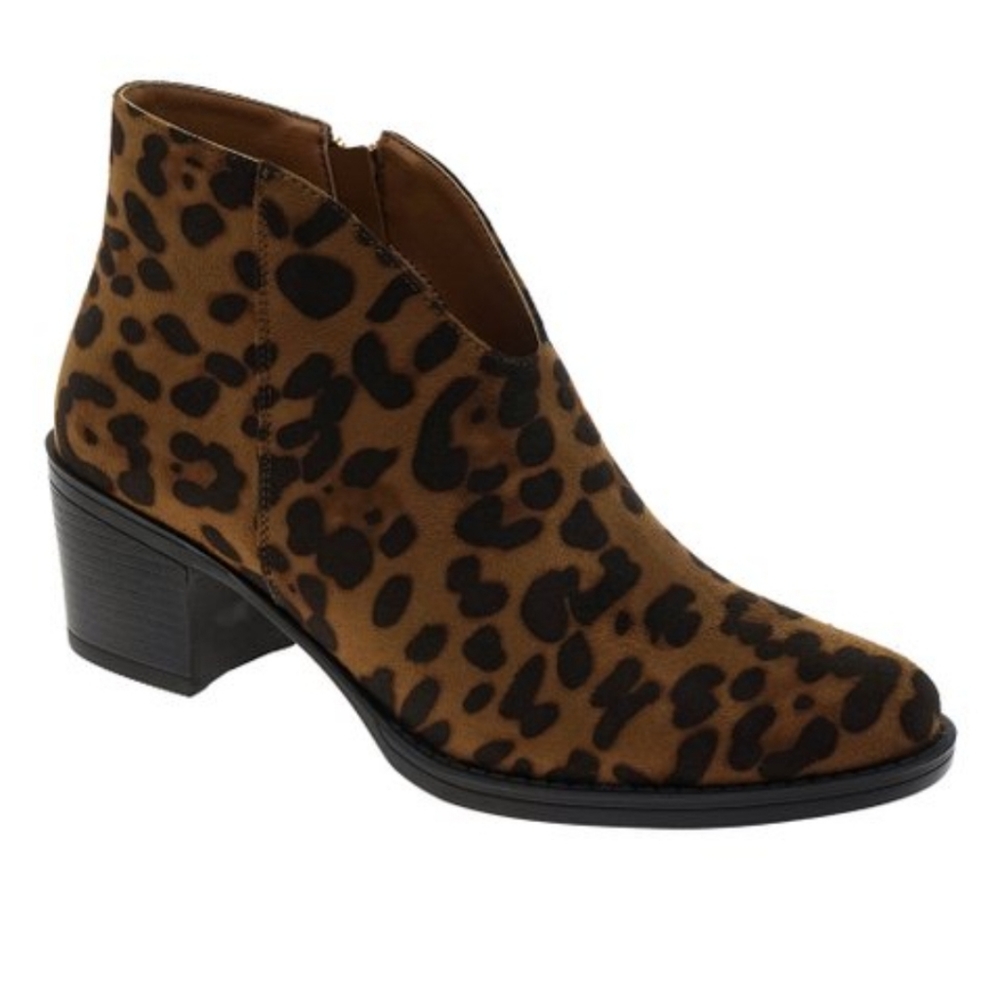🔥Host pic🔥Brand new Pierre Dumas leopard print booties